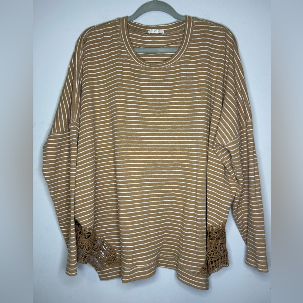 easel Tan and White Striped Crochet Hem Crewneck Sweater